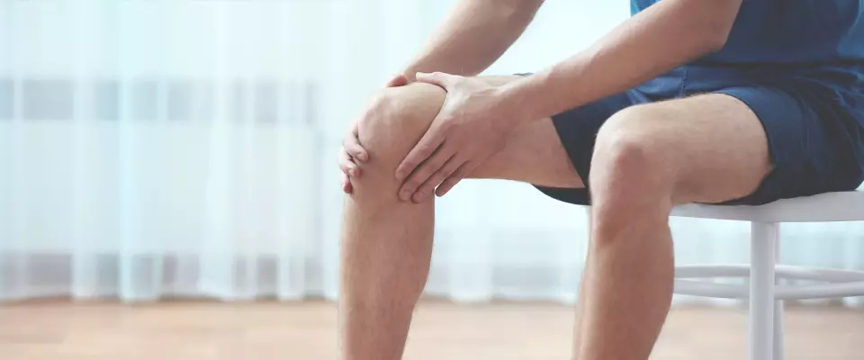 5 exercices pour prévenir les douleurs liées à l’arthrose du genou