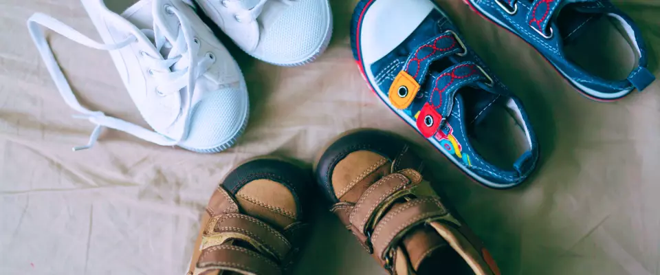 Don de 150 paires de chaussures aux familles dans le besoin