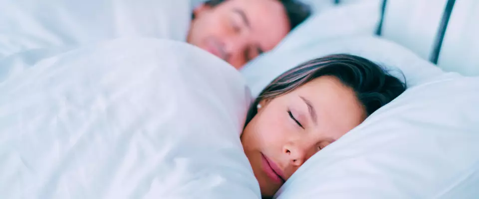 Les signes d’apnée du sommeil à observer chez votre partenaire